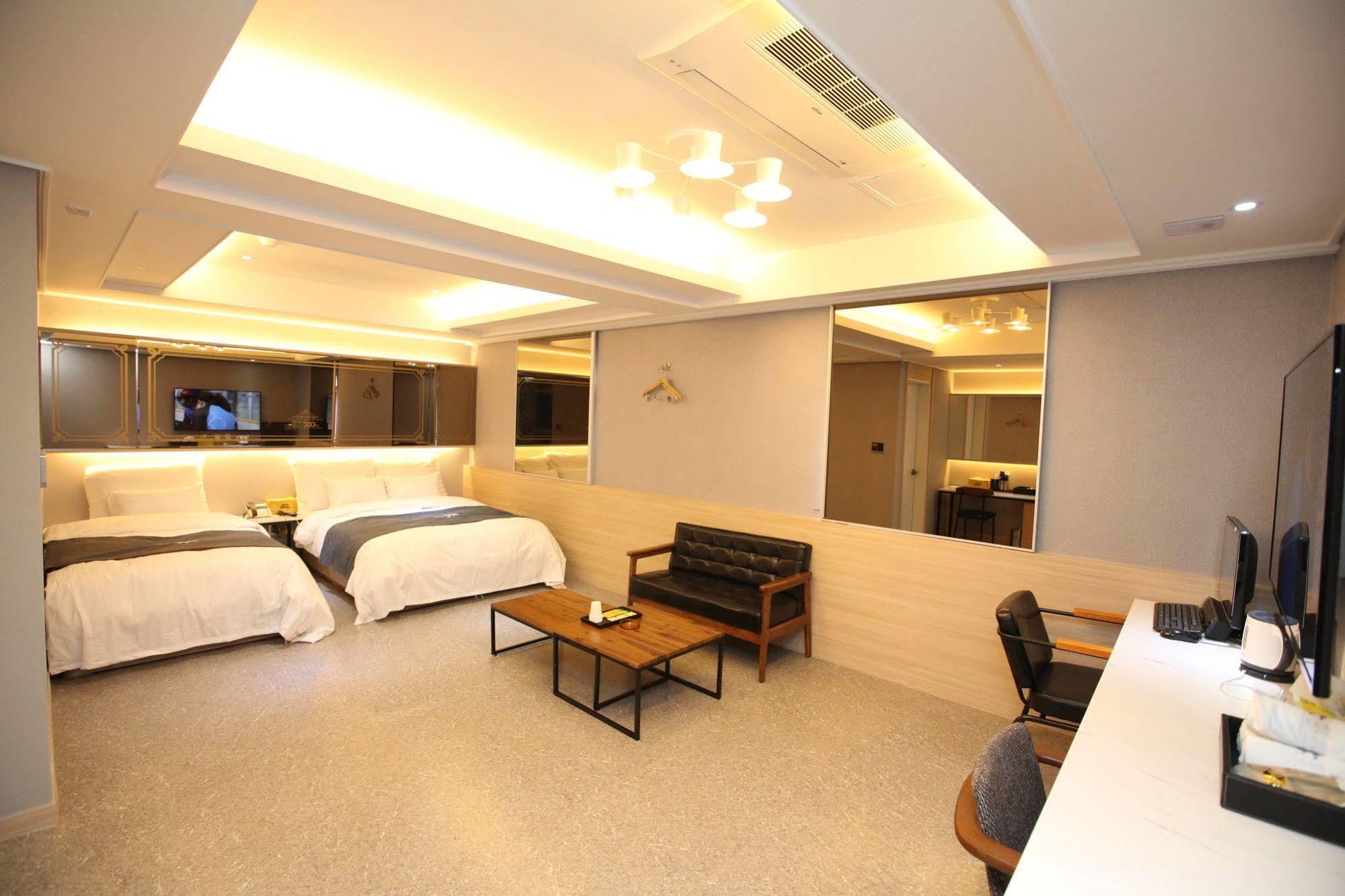 Hotel 500Th Mokpo Exterior photo
