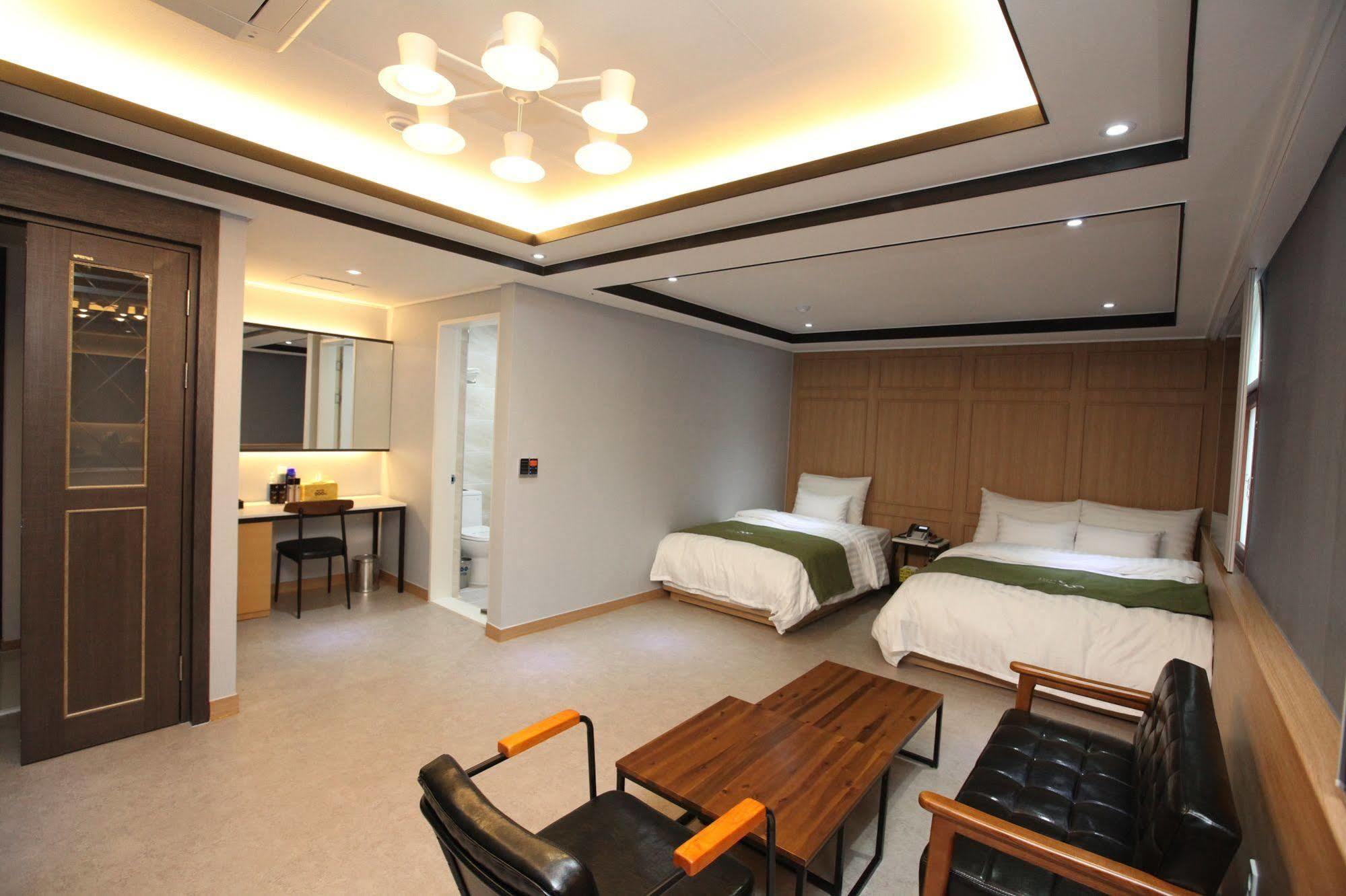 Hotel 500Th Mokpo Exterior photo